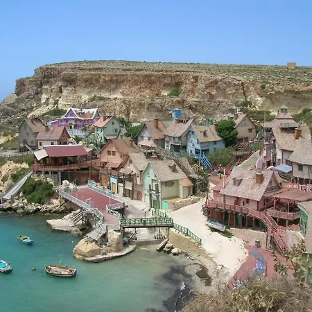 아파트 Modern In Qawra, St Paul's Bay 세인트폴스베이