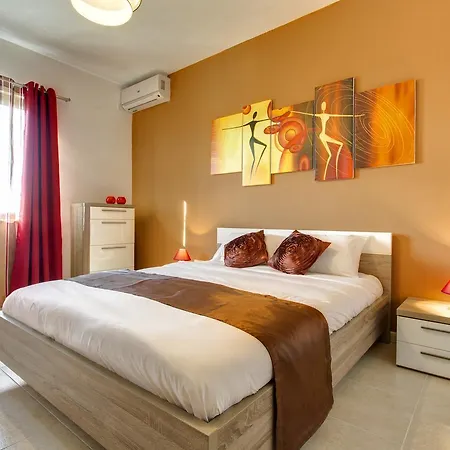 Modern In Qawra, St Paul's Bay 세인트폴스베이